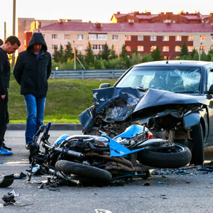 Reclamación por lesiones por accidente de motocicleta en California - Moss Bollinger LLP